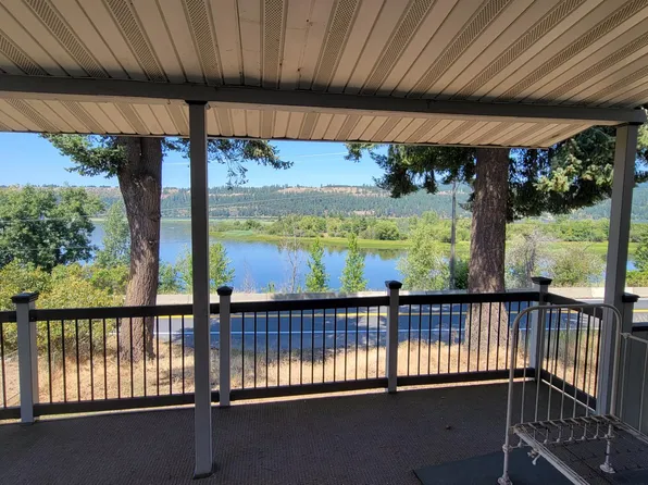 206 N Frederick Ave, Harrison, ID 83833