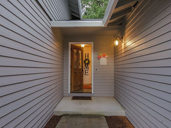 3rd image of 1511 NE 103rd Ct