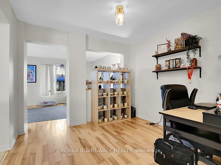 79 Hunters Glen Cres — Photo 9