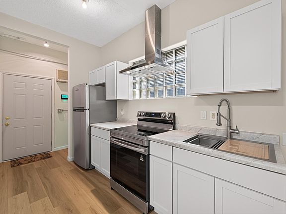 2nd image of 444 9th Ave NW