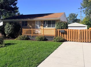 22293 Columbus Ave, Warren, MI 48089