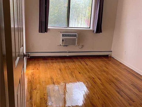 3rd image of 7145 162nd St Floor 2