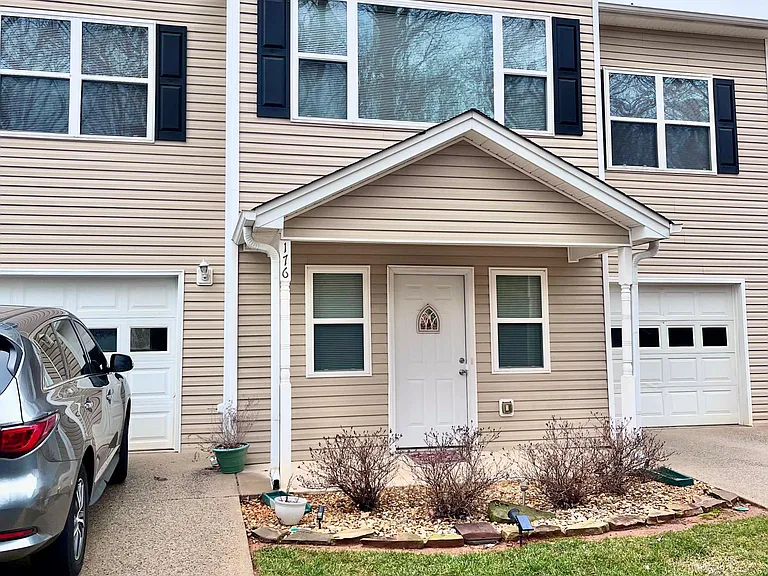 Front elevation, corner unit!