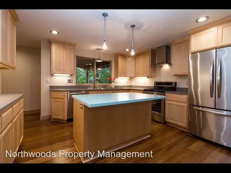1961 Dogwood Dr — Photo 2