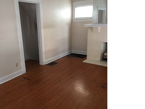 3rd image of 302 S 42nd St