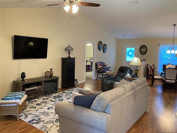 3rd image of 1718 N Wembley Dr