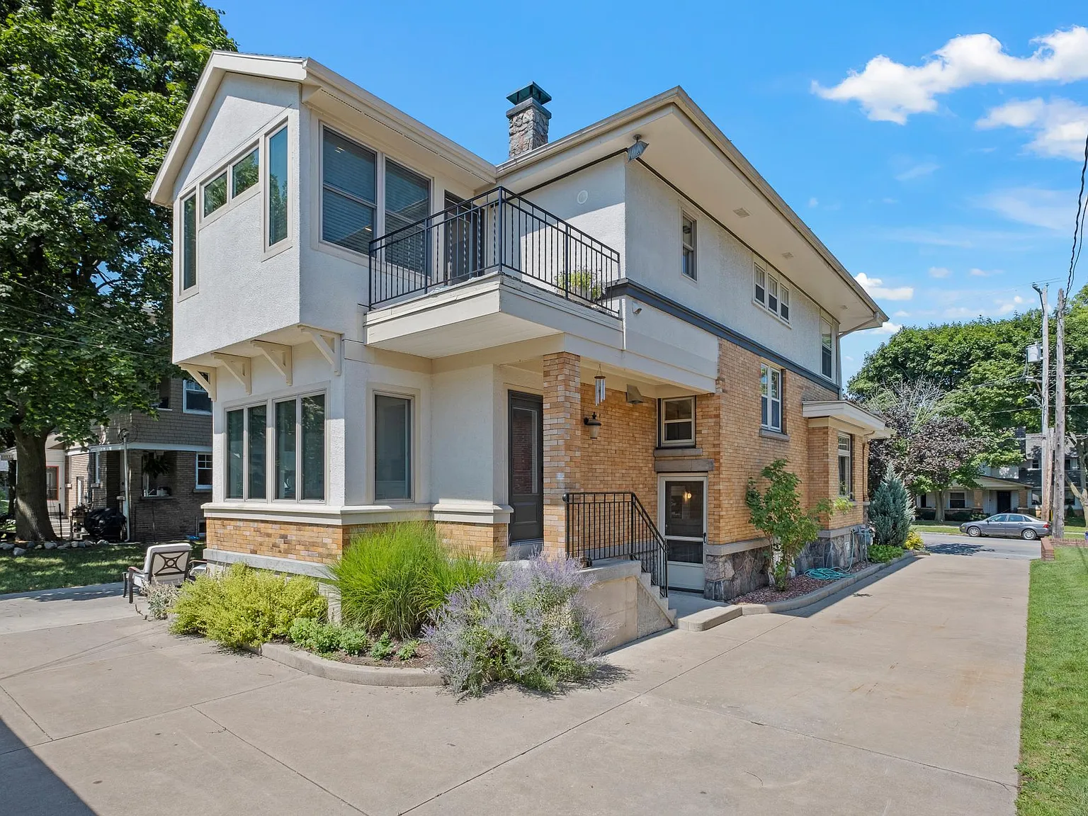 1310 Lake Dr SE — Photo 4