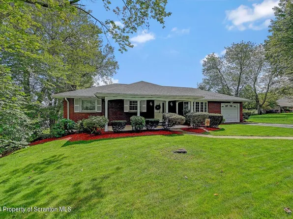 780 Griffin Rd, Moscow, PA 18444