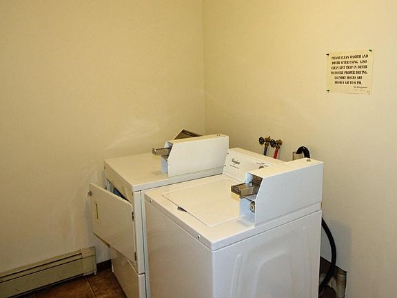 Coin-operated laundry