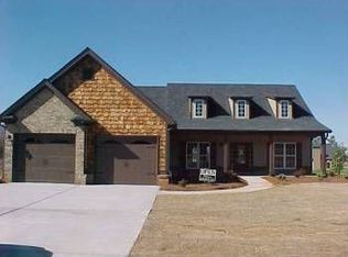 720 Stratford Ln, Winder, GA 30680