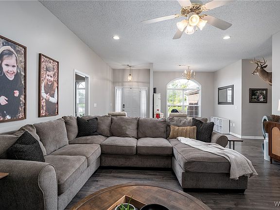 5th image of 4715 Revere Way