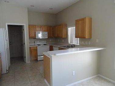 4th image of 5206 52nd Ave W
