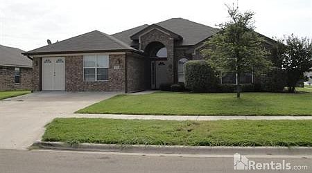 1st image of 3106 Wisteria Ln