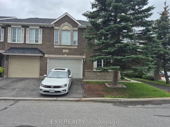 2 Maple Park Point, Ottawa, ON K1T 4A6