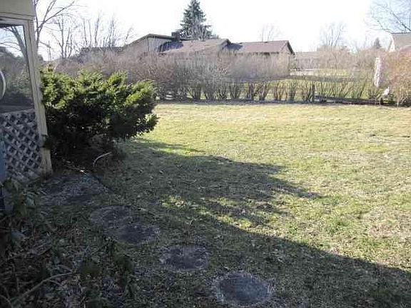 5th image of 1903 Russett Ave
