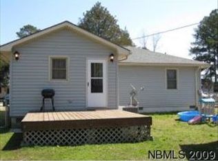 1013 Meadows St, New Bern, NC 28560