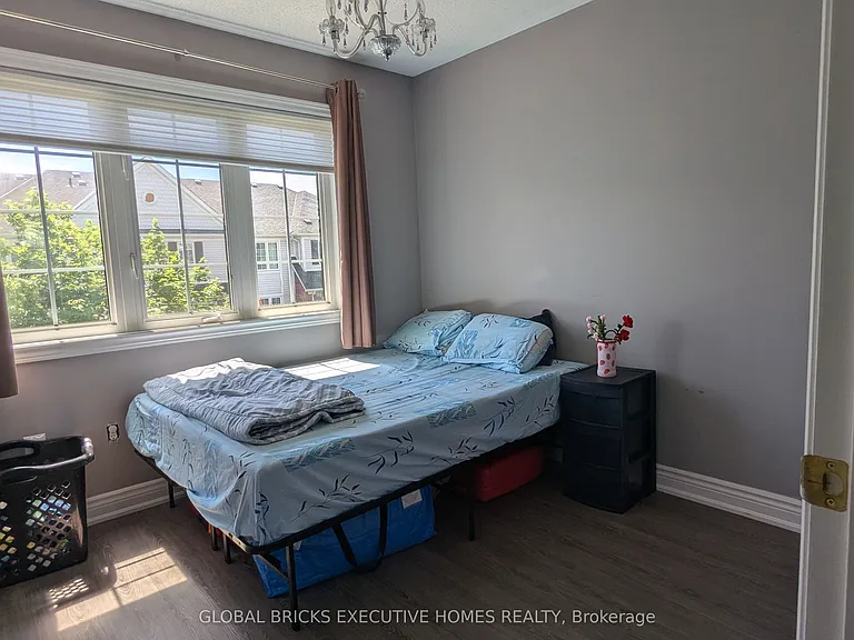 1218 Lamont Cres — Photo 33