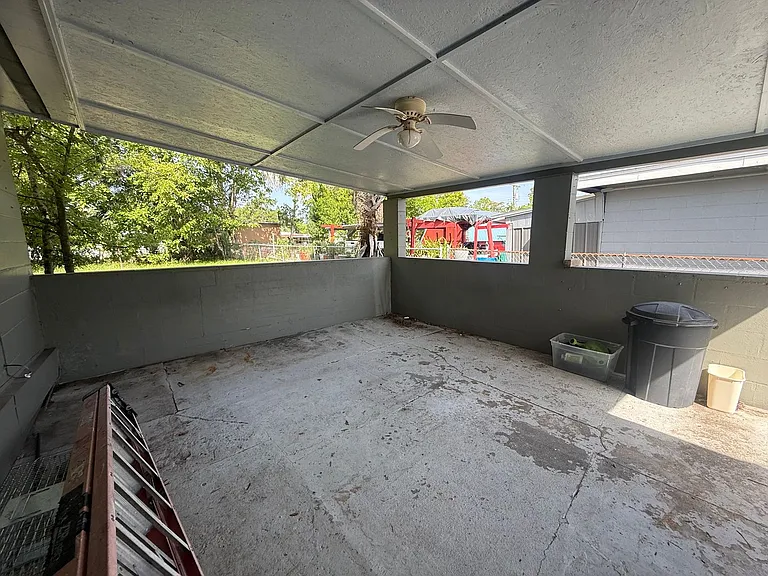 580 Berkshire Rd — Photo 13