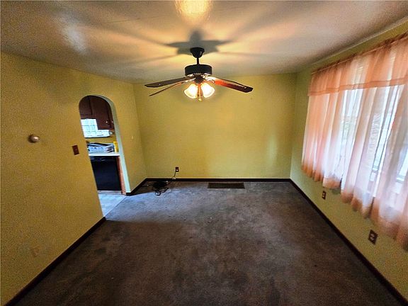 3rd image of 248 Johnston Rd