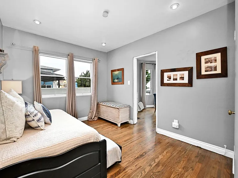 1405 W Bay Ave — Photo 33