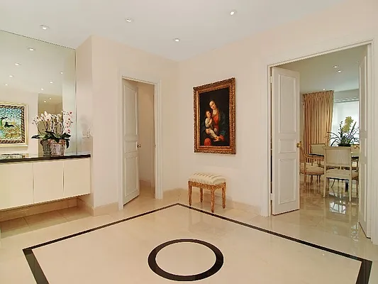 Sold by Sotheby's International Realty | media 2