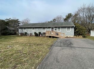224 Blake Ave, Bohemia, NY 11716