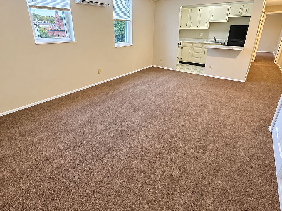 1st image of 321 Ella St #13