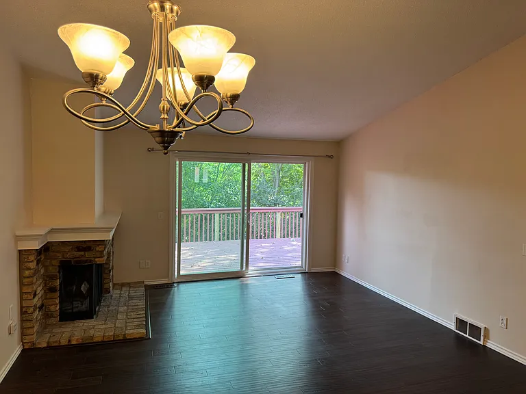 10237 Tarn Cir #10237 — Photo 8