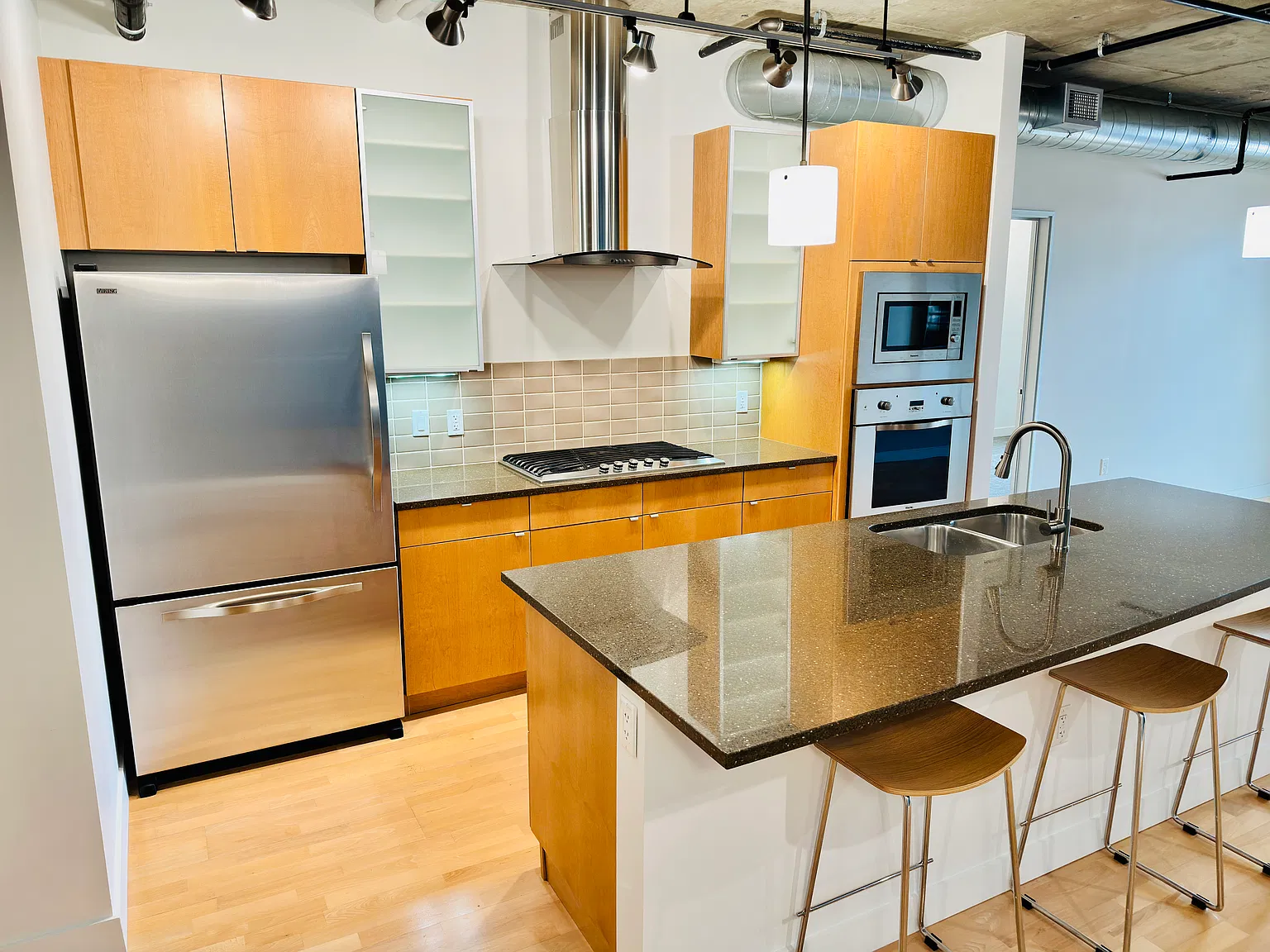 2 bed, 1438 sqft, $3,500 — Photo 2