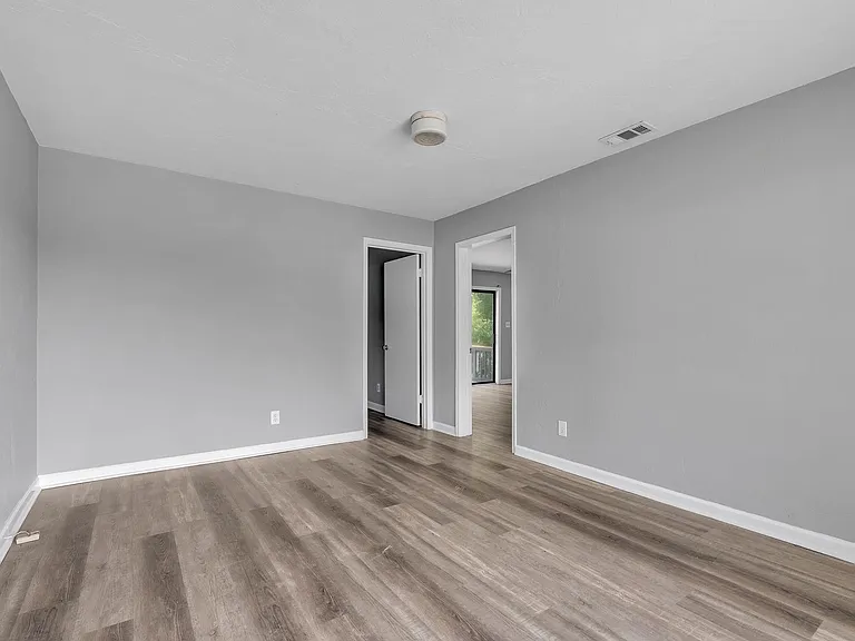 27 Sierra Rd — Photo 17