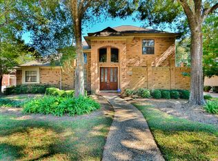 1618 Fairoaks St, Seabrook, TX 77586