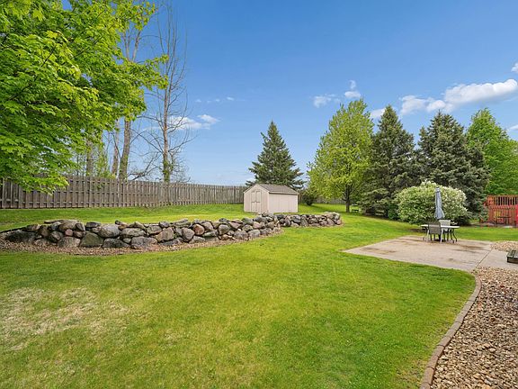 2nd image of 6096 Kalland Cir NE