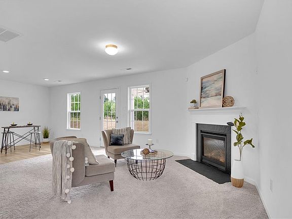 5th image of 853 Sage Hill Dr
