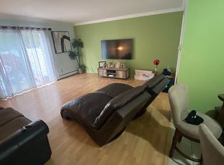 18 Windsor Ter, Freehold, NJ 07728