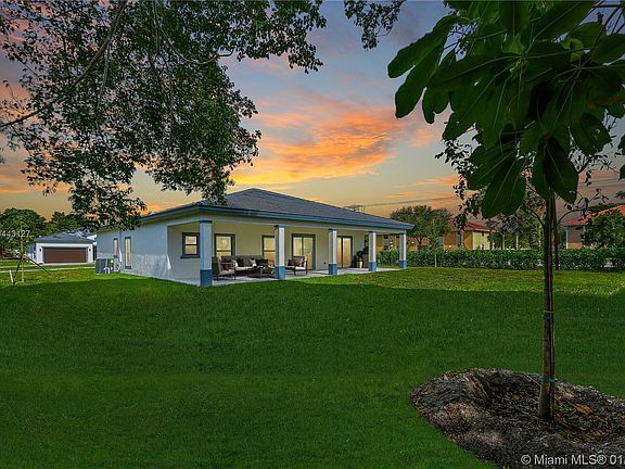 5th image of 11722 NW 28th St