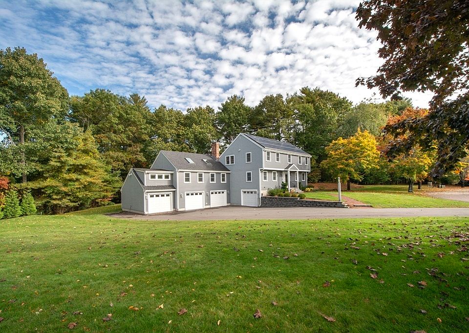 1st image of 40 Boxwood Ln
