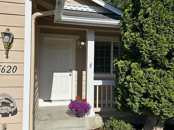2nd image of 5620 103rd Pl NE