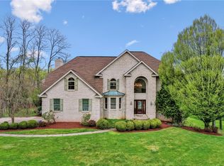 1050 Lexington Dr, Export, PA
