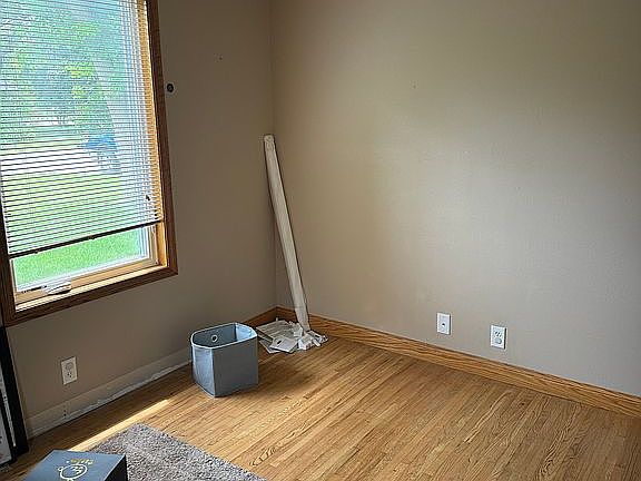 1st bedroom 