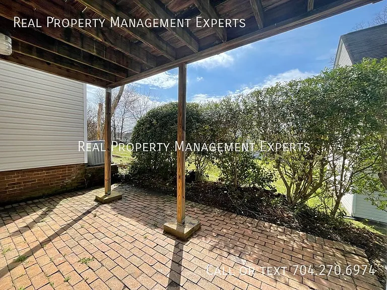 9135 Spyglass Pl #D — Photo 14
