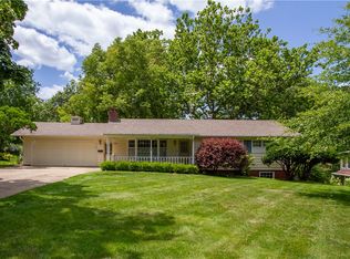 1421 Broadway St, Pella, IA 50219