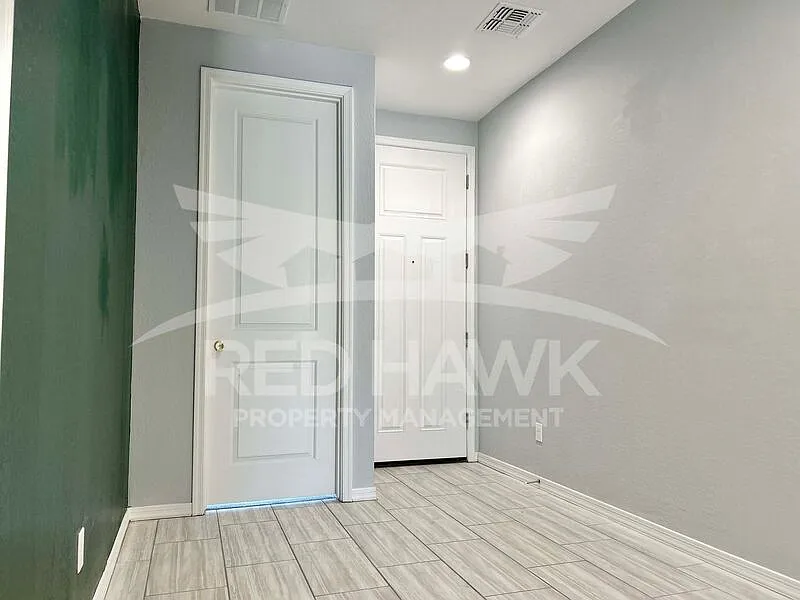 4 bed, 2.0 bath, 1793 sqft, $1,650 — Photo 3
