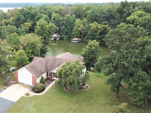 3rd image of 1284 Rogier Dr