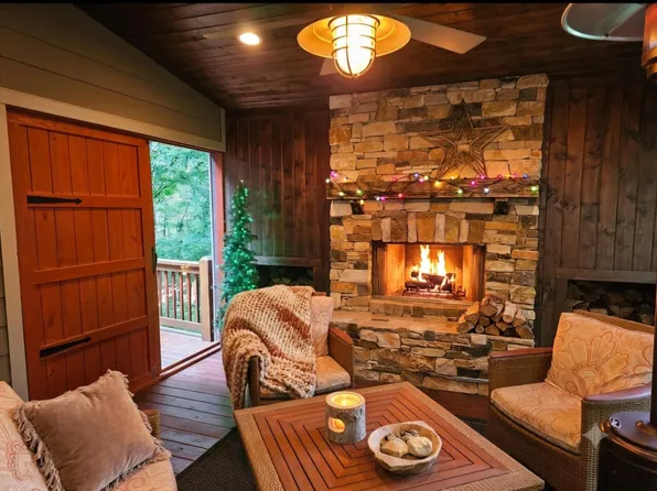 457 E Catoctin Dr, Wintergreen Resort, VA 22967
