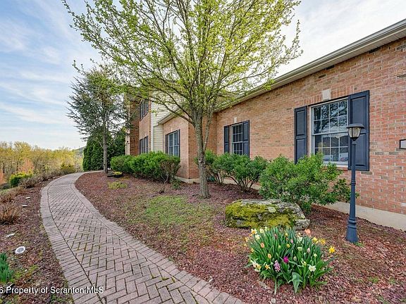 5th image of 5 Chatham Hill Cir