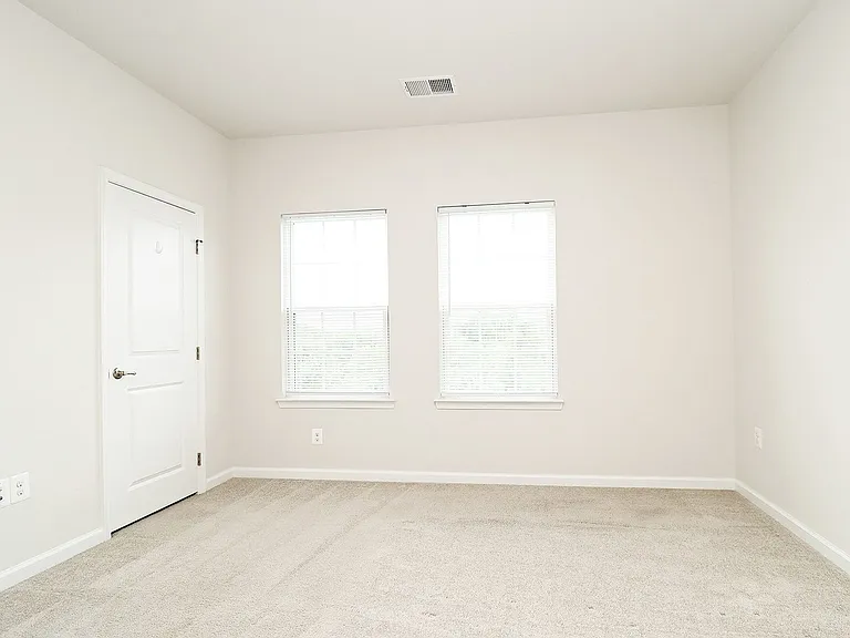 2083 Elm Tree Ct — Photo 7