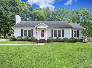 6526 Birdsong Ln, Charlotte, NC 28214