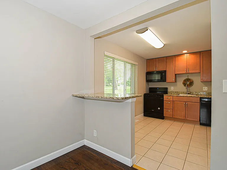 7359 Balson Ave — Photo 5