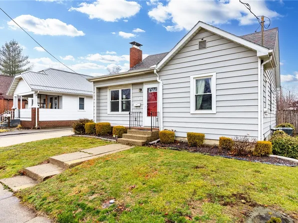 1105 S 4th St, Effingham, IL 62401