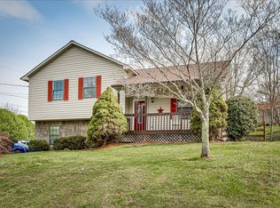 216 Duty Dr, Bluff City, TN 37618